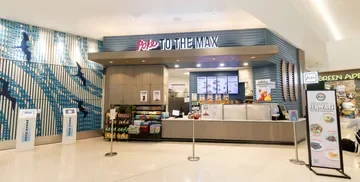 Exterior of Poke to the Max in Harvey Milk Terminal 1, SFO