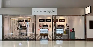 AI Glasses storefront at International Terminal A, SFO
